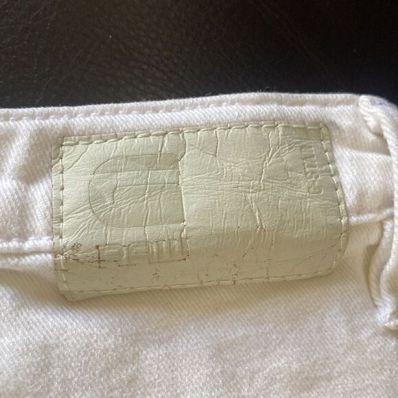 G-star RAW White Button-Fly boyfriend Jeans. Twisted signature inseem. - Picture 5 of 13